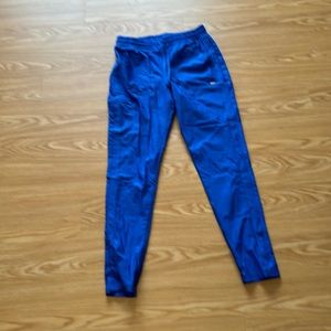 Woman’s scrub joggers